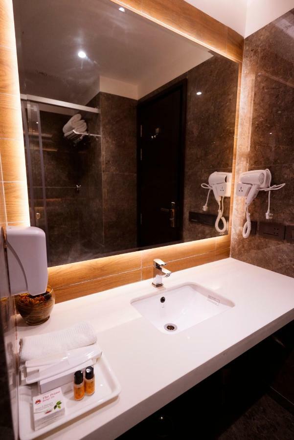 Hotel City Pride With Free Airport Pickup New Delhi Exteriör bild