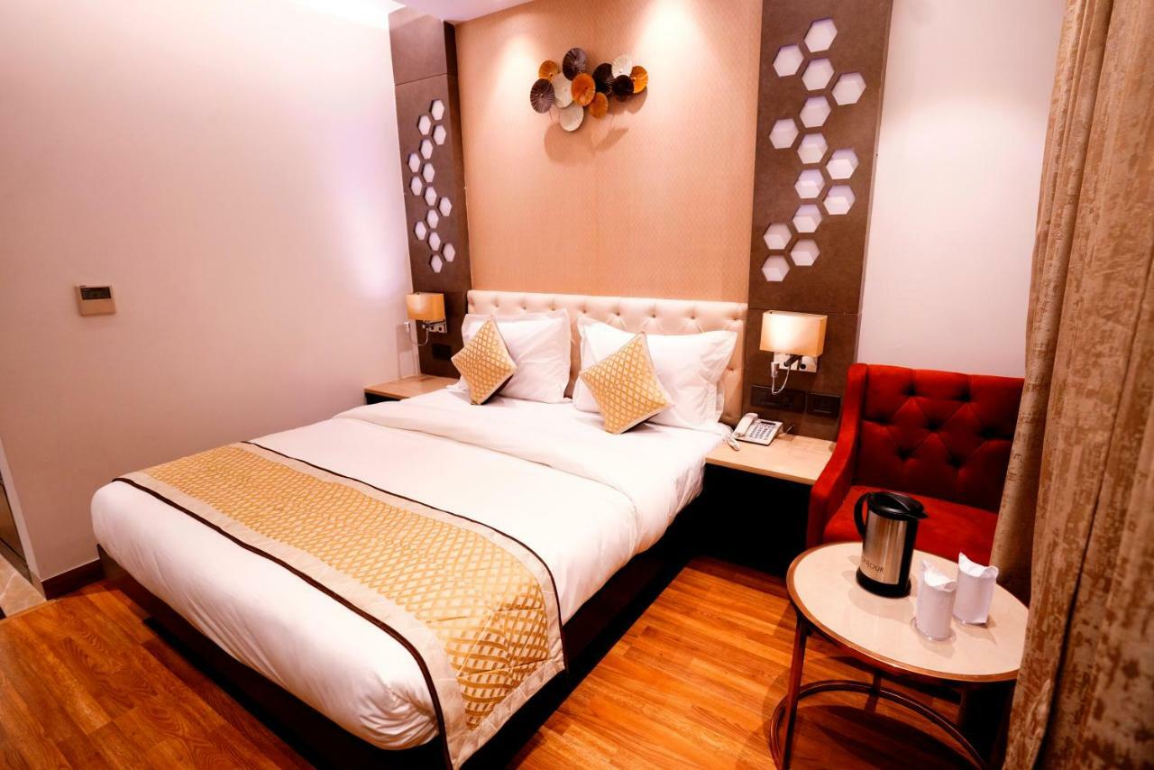 Hotel City Pride With Free Airport Pickup New Delhi Exteriör bild