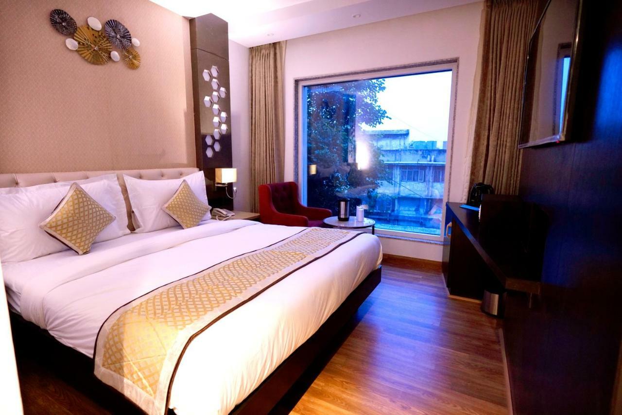 Hotel City Pride With Free Airport Pickup New Delhi Exteriör bild