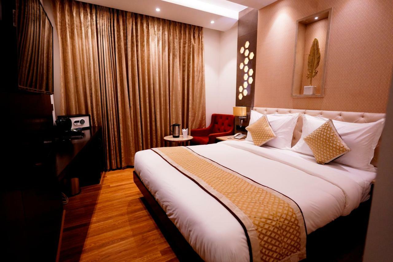 Hotel City Pride With Free Airport Pickup New Delhi Exteriör bild