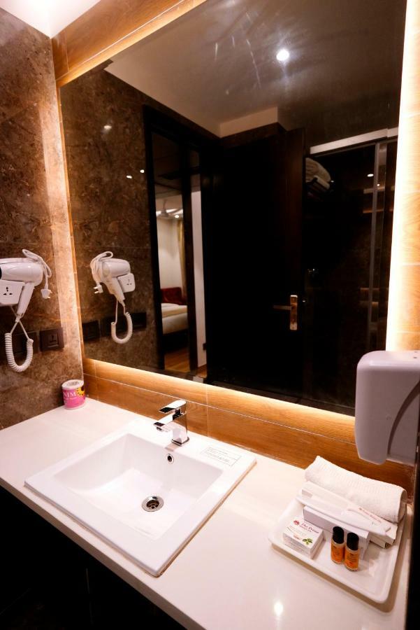 Hotel City Pride With Free Airport Pickup New Delhi Exteriör bild